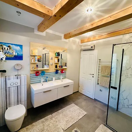 Luxury Panorama • Pool, Quadro Sauna & Views Villa *