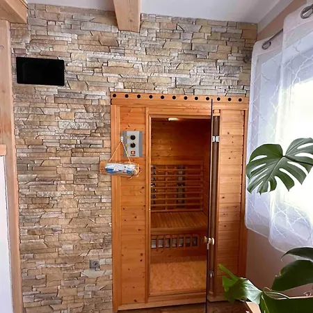 Villa Luxury Panorama • Pool, Quadro Sauna & Views Temenica