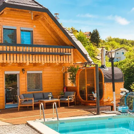 Luxury Panorama • Pool, Quadro Sauna & Views Temenica