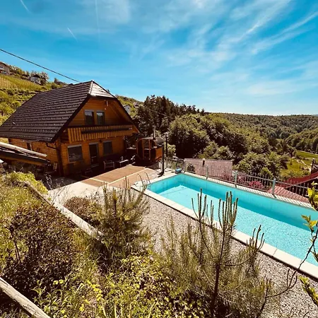Luxury Panorama • Pool, Quadro Sauna & Views * Temenica